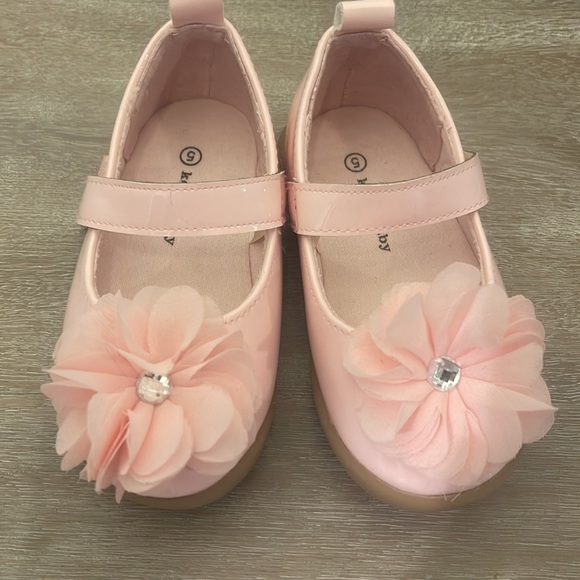Pink flower shoes - Picture 2 of 6